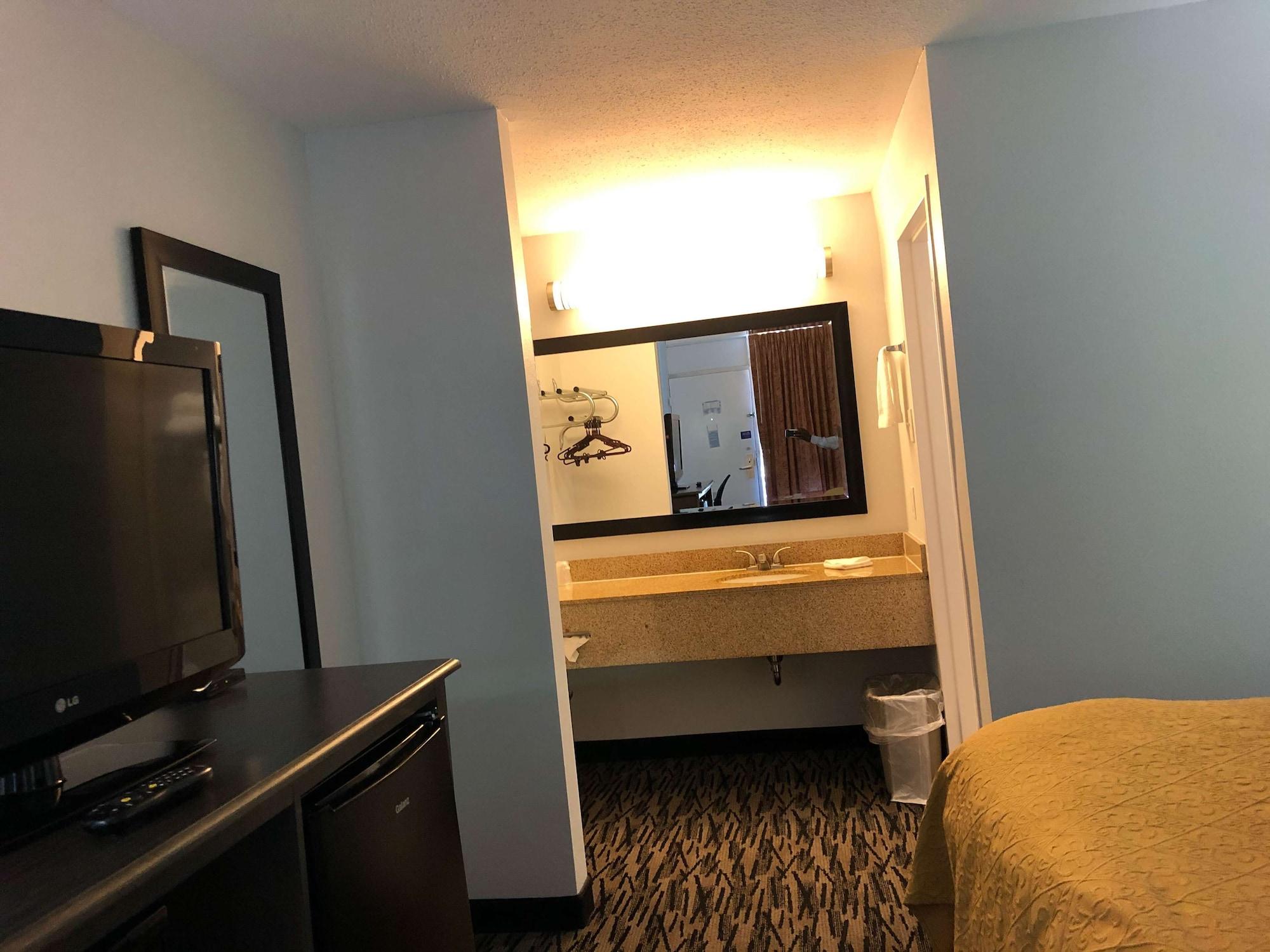 Motel 6-La Place, La 외부 사진